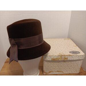 Vtg Cloche Genuine Velour Imported Fur Hat Brown Ribbon Union Made Chelsea Rooms